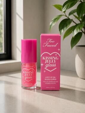 $22 New Too Faced Kissing Jelly Gloss Bubblegum Juicy Lip Oil Gloss Hybrid 4.5ml